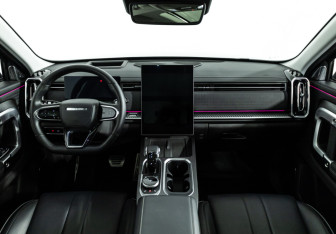 Подержанный автомобиль Jaecoo J7 2024 года (12 фото)