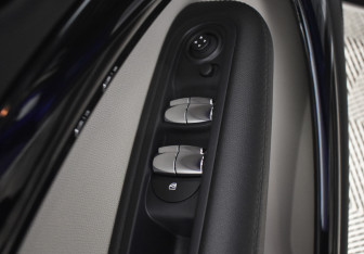 Подержанный автомобиль MINI Countryman 2015 года (18 фото)