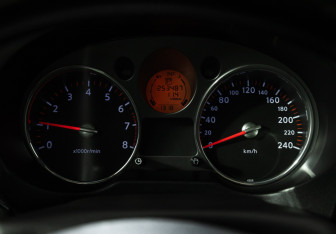 Подержанный автомобиль Nissan X-Trail 2010 года (12 фото)