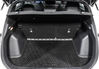 Подержанный автомобиль Geely Coolray 2024 года (20 фото)