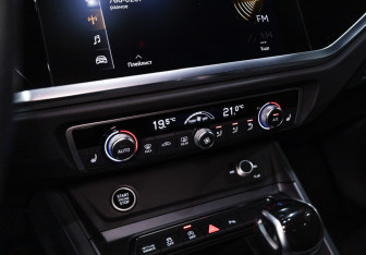 Подержанный автомобиль Audi Q3 Sportback 2021 года (22 фото)