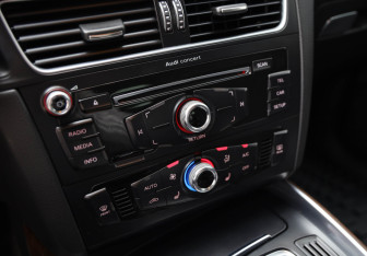 Подержанный автомобиль Audi Q5 2014 года (13 фото)