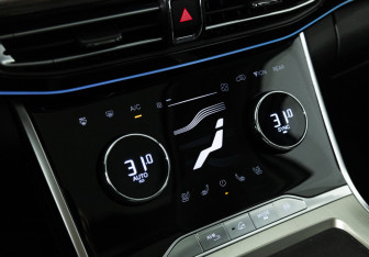 Подержанный автомобиль Exeed VX 2023 года (20 фото)