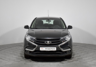 Подержанный автомобиль LADA (ВАЗ) XRAY 2017 года (2 фото)