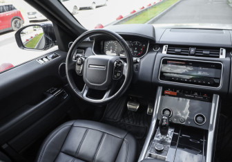 Подержанный автомобиль Land Rover Range Rover Sport 2019 года (13 фото)