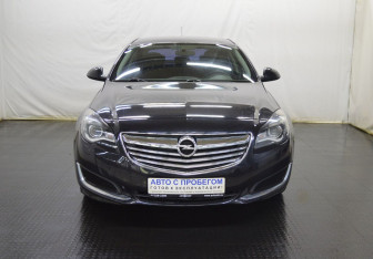 Подержанный автомобиль Opel Insignia Sedan 2014 года (2 фото)