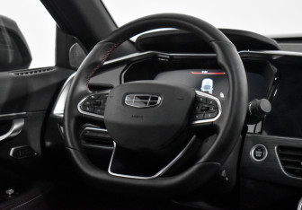 Подержанный автомобиль Geely Tugella 2023 года (17 фото)