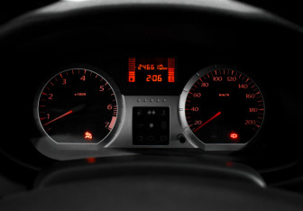 Подержанный автомобиль LADA (ВАЗ) Largus Wagon 2012 года (18 фото)