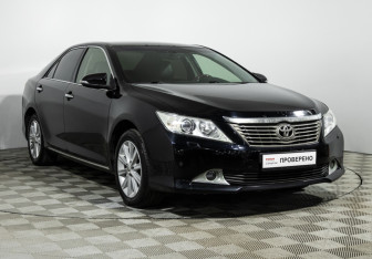 Подержанный автомобиль Toyota Camry Sedan 2012 года (3 фото)