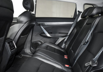 Подержанный автомобиль Geely Atlas Pro 2023 года (13 фото)