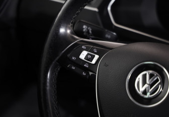 Подержанный автомобиль Volkswagen Tiguan 2017 года (11 фото)