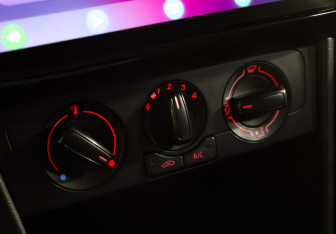 Подержанный автомобиль Volkswagen Polo Sedan 2018 года (14 фото)