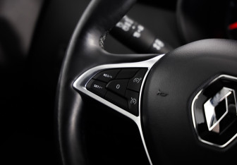 Подержанный автомобиль Renault Arkana 2019 года (10 фото)