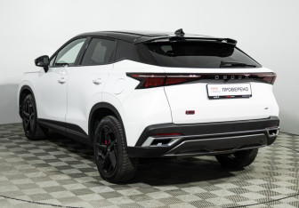 Подержанный автомобиль Omoda C5 2023 года (7 фото)