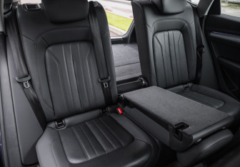 Подержанный автомобиль Audi Q5 2021 года (30 фото)