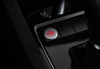 Подержанный автомобиль Volkswagen Jetta Sedan 2017 года (20 фото)