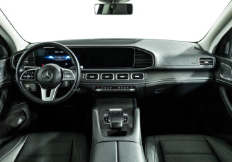 Подержанный автомобиль Mercedes-Benz GLE 2020 года (13 фото)