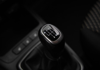 Подержанный автомобиль Kia Rio Sedan 2018 года (14 фото)