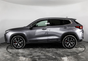 Подержанный автомобиль Exeed LX 2022 года (8 фото)