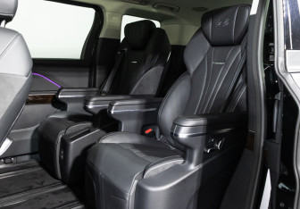 Подержанный автомобиль Hongqi HQ9 2022 года (10 фото)