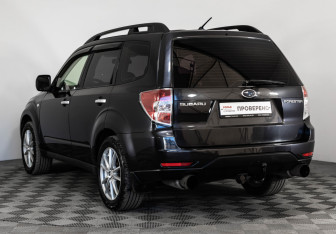 Подержанный автомобиль Subaru Forester Suv 2008 года (7 фото)