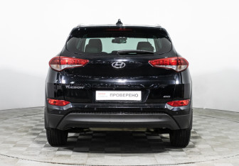 Подержанный автомобиль Hyundai Tucson 2017 года (6 фото)