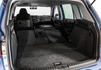 Подержанный автомобиль Volkswagen Tiguan 2011 года (17 фото)