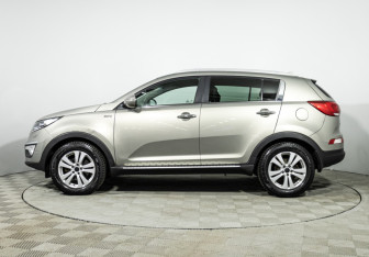 Подержанный автомобиль Kia Sportage 2014 года (8 фото)
