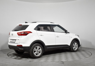 Подержанный автомобиль Hyundai Creta 2018 года (5 фото)