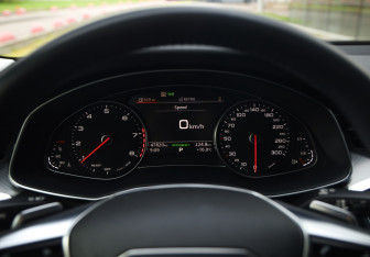 Подержанный автомобиль Audi A6 Sedan 2019 года (13 фото)