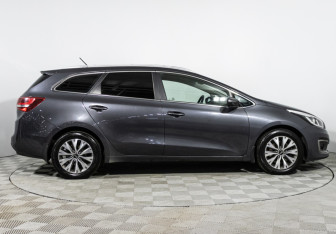 Подержанный автомобиль Kia Ceed Wagon 2015 года (4 фото)