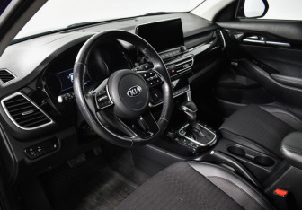 Подержанный автомобиль Kia Seltos 2020 года (9 фото)