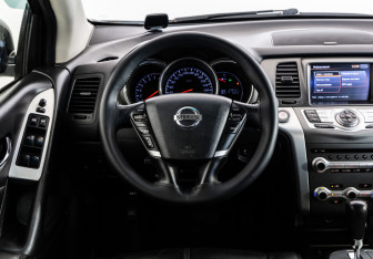 Подержанный автомобиль Nissan Murano Suv 2015 года (11 фото)