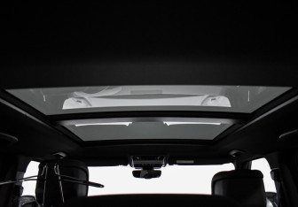 Подержанный автомобиль Land Rover Range Rover Sport 2018 года (20 фото)