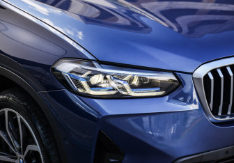 Подержанный автомобиль BMW X3 2021 года (11 фото)