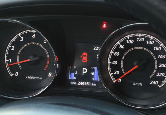 Подержанный автомобиль Mitsubishi ASX 2012 года (19 фото)