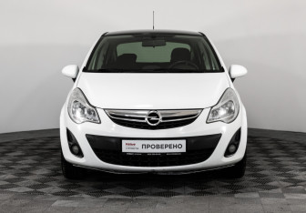 Подержанный автомобиль Opel Corsa 2011 года (2 фото)