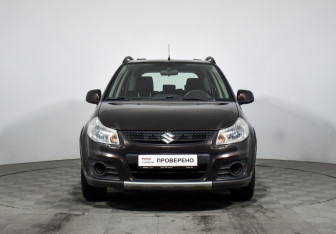 Подержанный автомобиль Suzuki SX4 Hatchback 2013 года (2 фото)