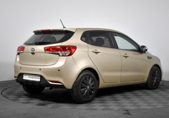 Подержанный автомобиль Kia Rio Hatchback 2015 года (5 фото)