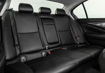 Подержанный автомобиль Infiniti Q50 2017 года (24 фото)