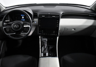 Подержанный автомобиль Hyundai Tucson 2023 года (14 фото)