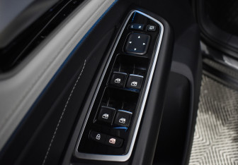 Подержанный автомобиль Jetta VS7 2023 года (16 фото)