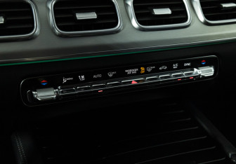 Подержанный автомобиль Mercedes-Benz GLE 2019 года (17 фото)