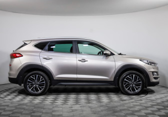 Подержанный автомобиль Hyundai Tucson 2019 года (4 фото)