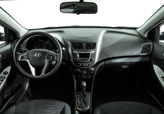 Подержанный автомобиль Hyundai Solaris Sedan 2015 года (13 фото)