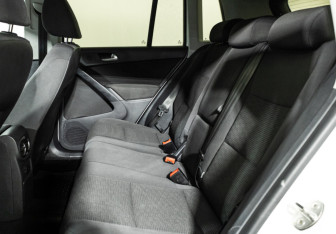 Подержанный автомобиль Volkswagen Tiguan 2015 года (10 фото)