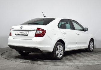 Подержанный автомобиль Skoda Rapid Liftback 2019 года (5 фото)