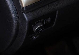 Подержанный автомобиль Jeep Grand Cherokee 2013 года (22 фото)