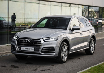 Подержанный автомобиль Audi Q5 2020 года (3 фото)