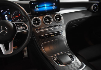 Подержанный автомобиль Mercedes-Benz GLC Coupe 2020 года (22 фото)